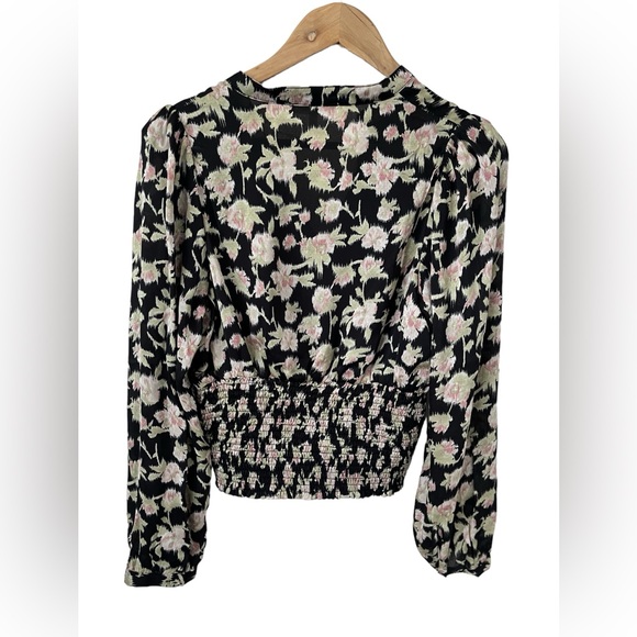 Heartloom Martine Top Size Medium in Black with Beautiful Pink Floral - Picture 9 of 16